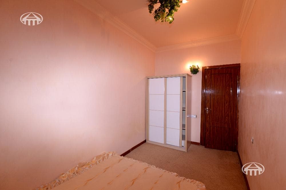 Սեփական տուն · 4 սեն. · 285 մ² · Էրեբունի