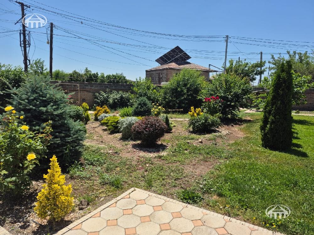Mansion · 4 rooms · 111 m² · Ashtarak