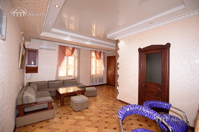 Apartment · 2 rooms · 55 m² · Kentron