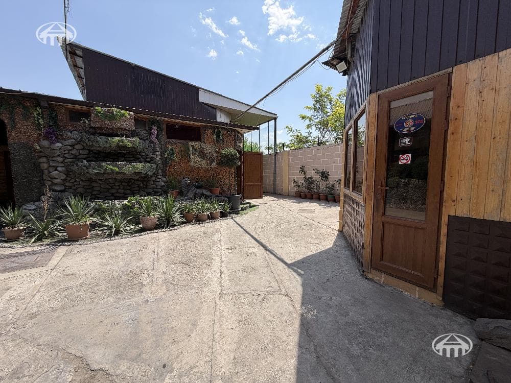 Hotel · 9 rooms · 380 m² · Shengavit