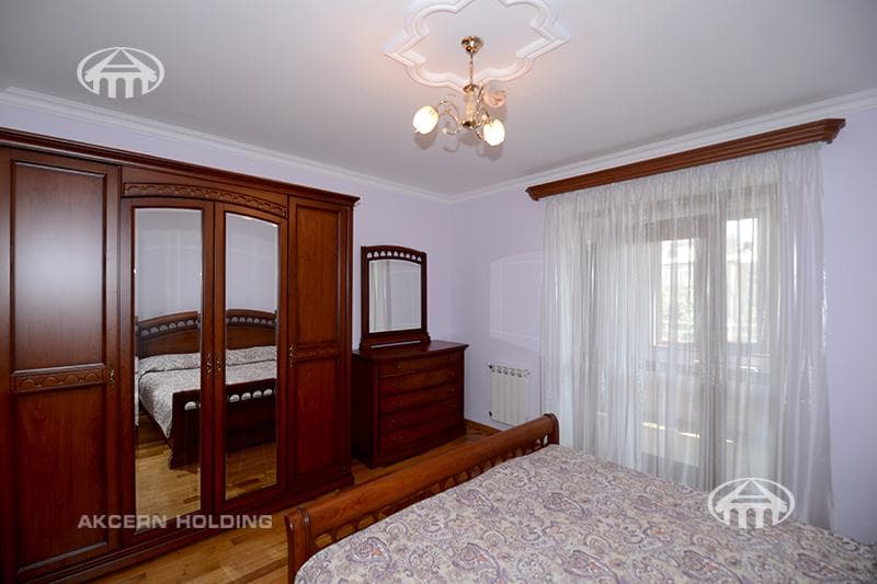 Apartment · 3 rooms · 100 m² · Kentron