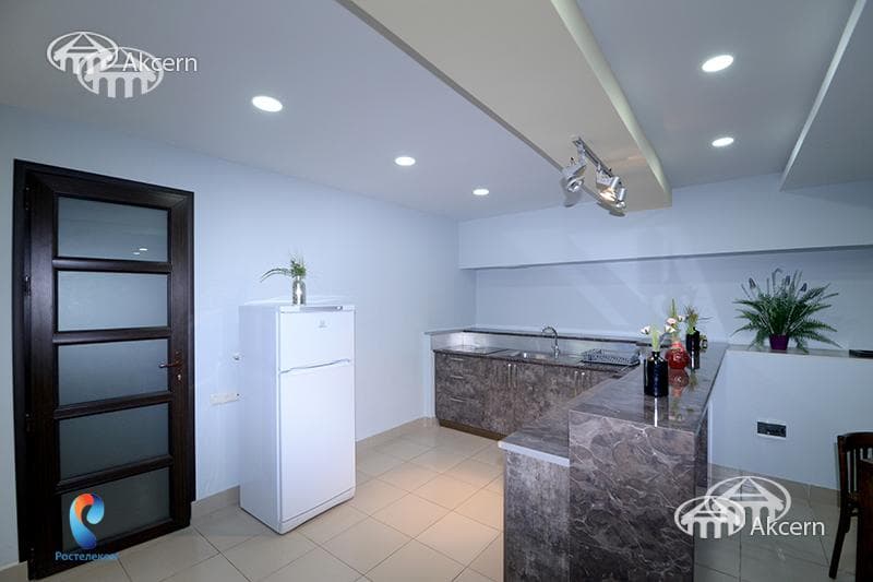 Office · 219 m² · Kentron