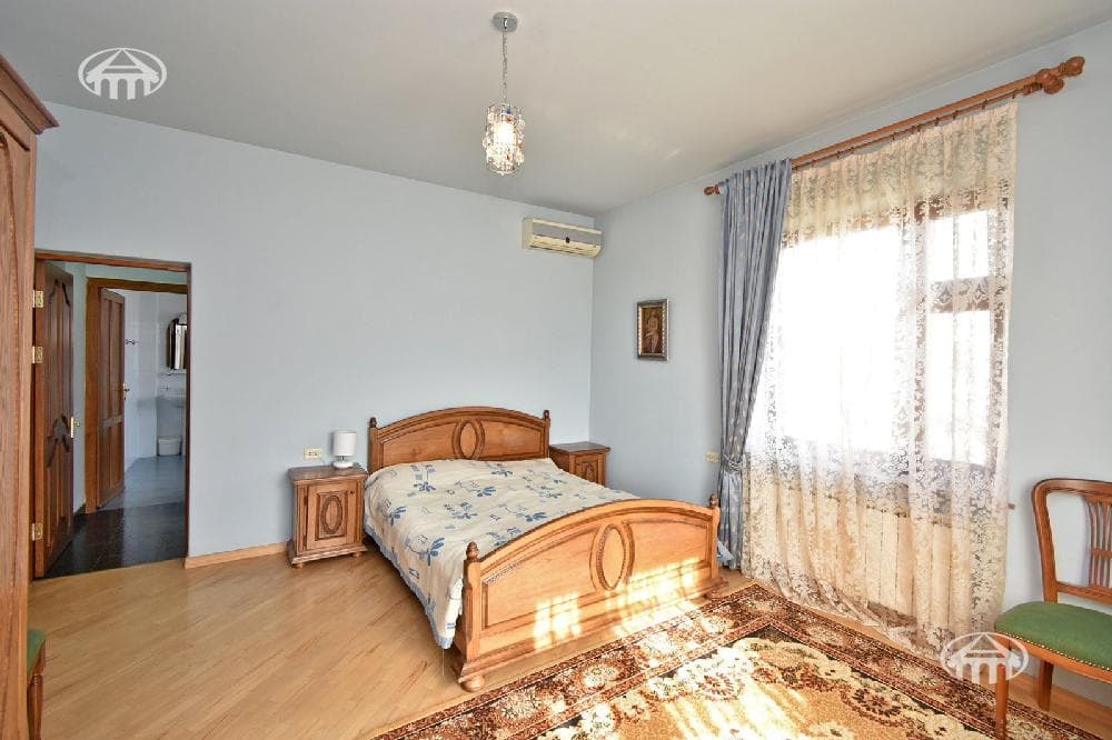 Особняк · 5 комн. · 416 м² · Давташен