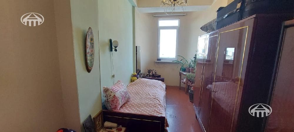 House · 9 rooms · 429 m² · Kanaker-Zeytun