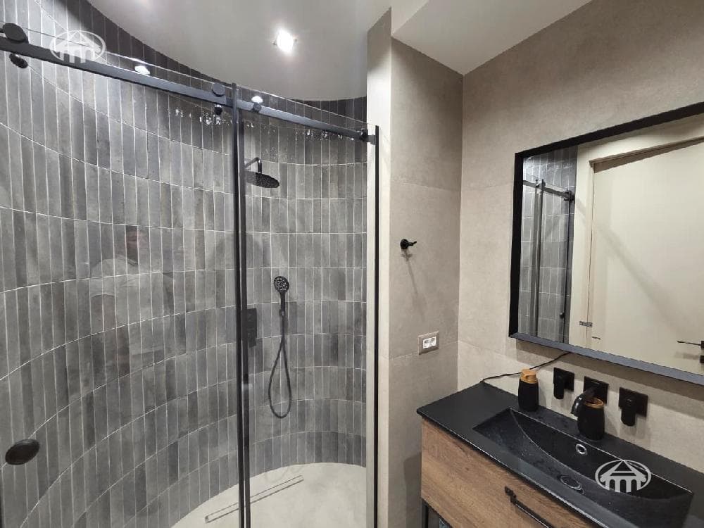 Квартира · 4 комн. · 131 м² · Арабкир