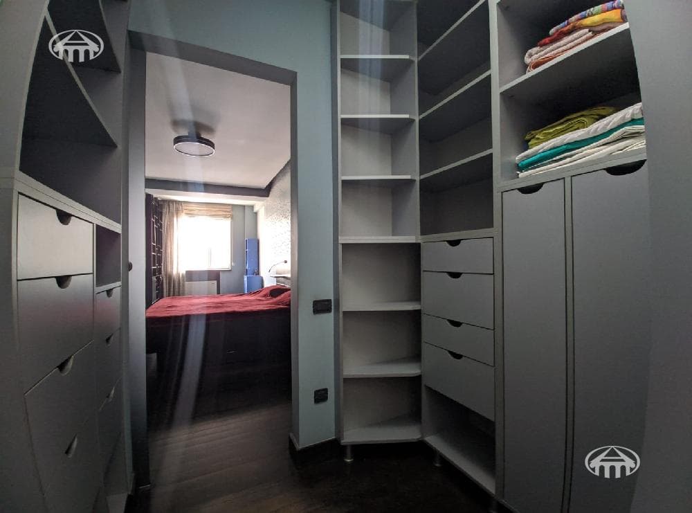 Квартира · 3 комн. · 117 м² · Кентрон