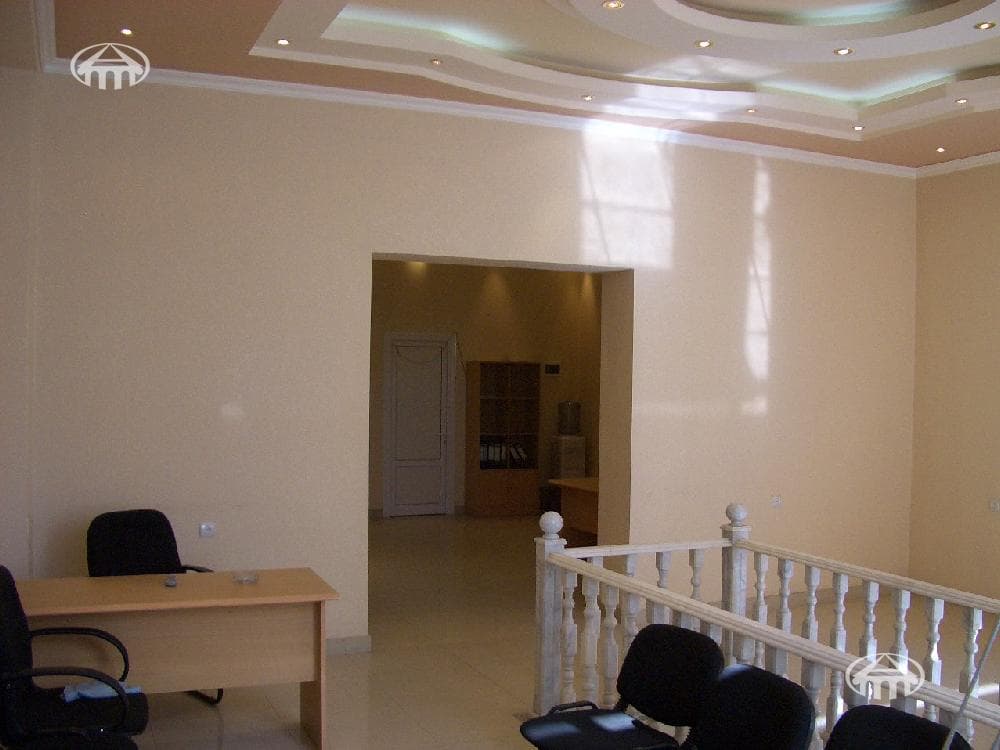 Retail · 298 m² · Shengavit