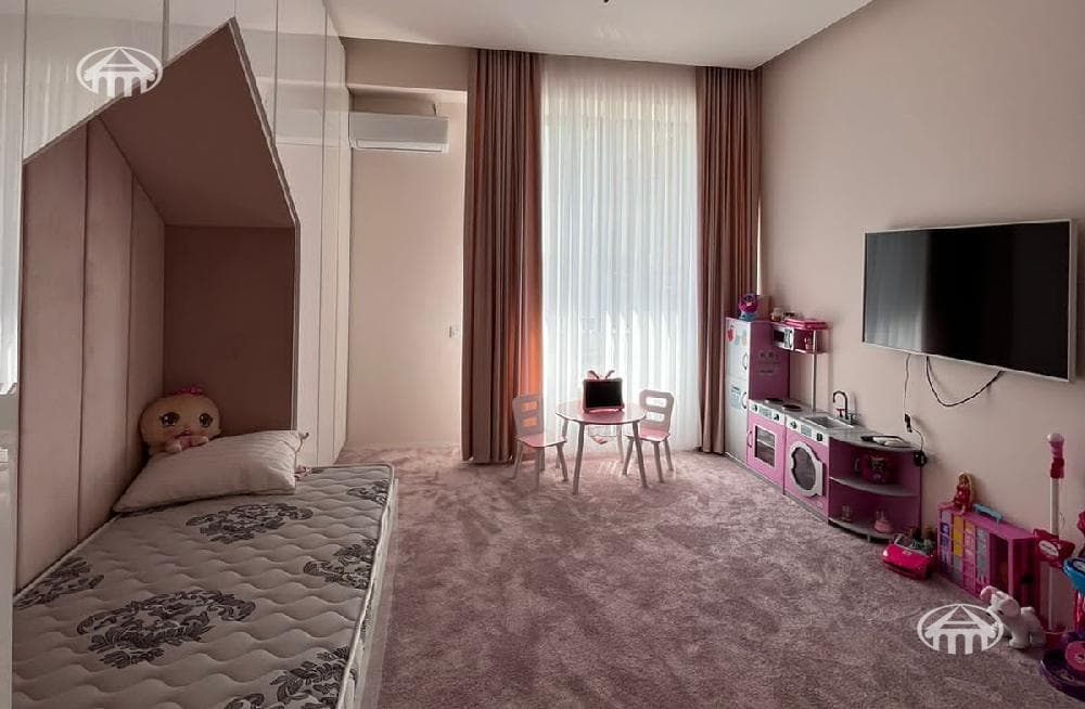 Apartment · 3 rooms · 124 m² · Kentron