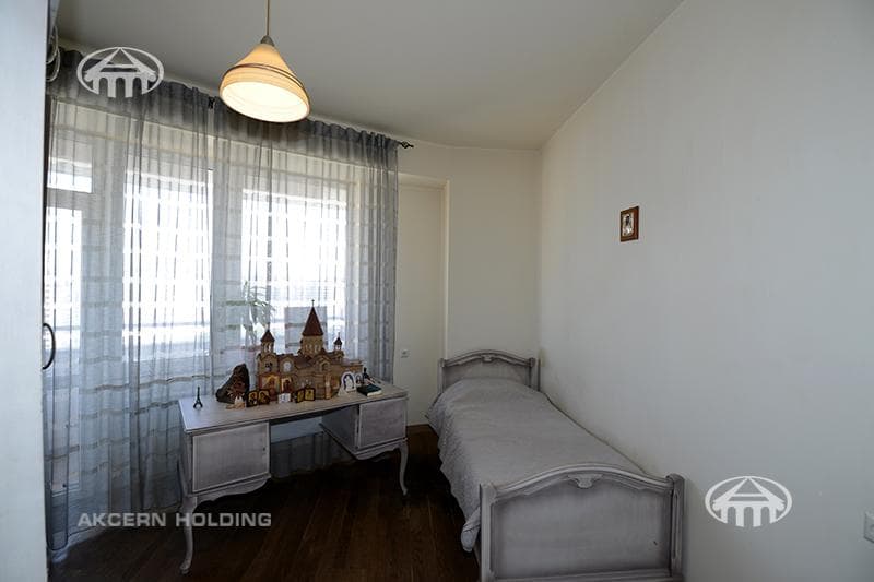 Квартира · 4 комн. · 128 м² · Арабкир