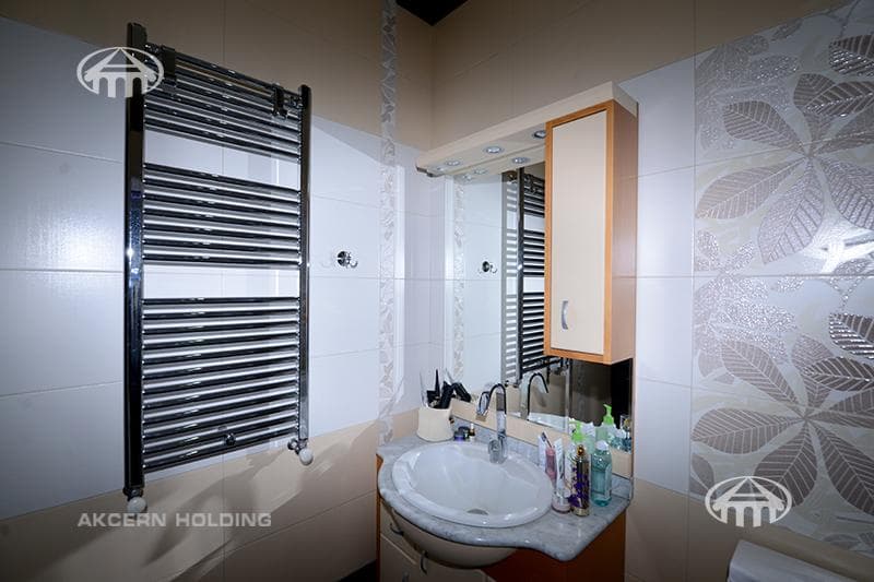 Apartment · 5 rooms · 200 m² · Arabkir