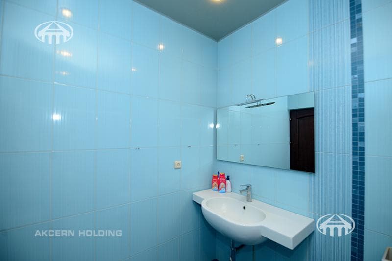 Особняк · 9 комн. · 650 м² · Аджапняк
