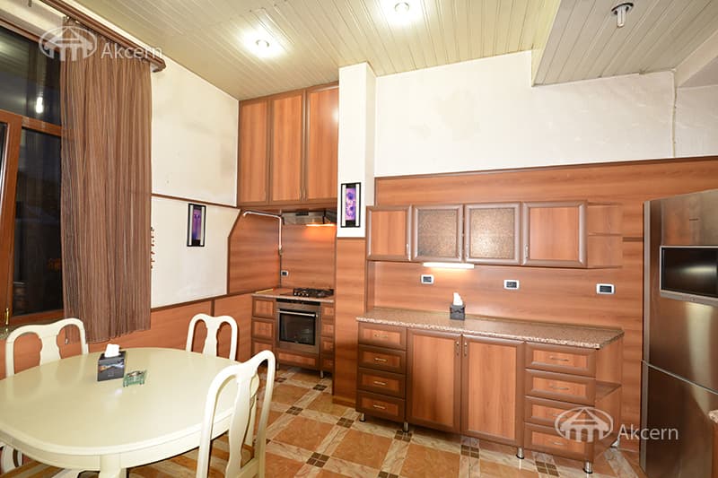 Квартира · 3 комн. · 112 м² · Кентрон