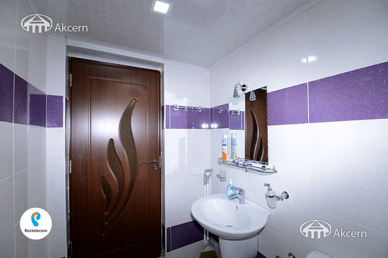 House · 4 rooms · 177 m² · Kentron