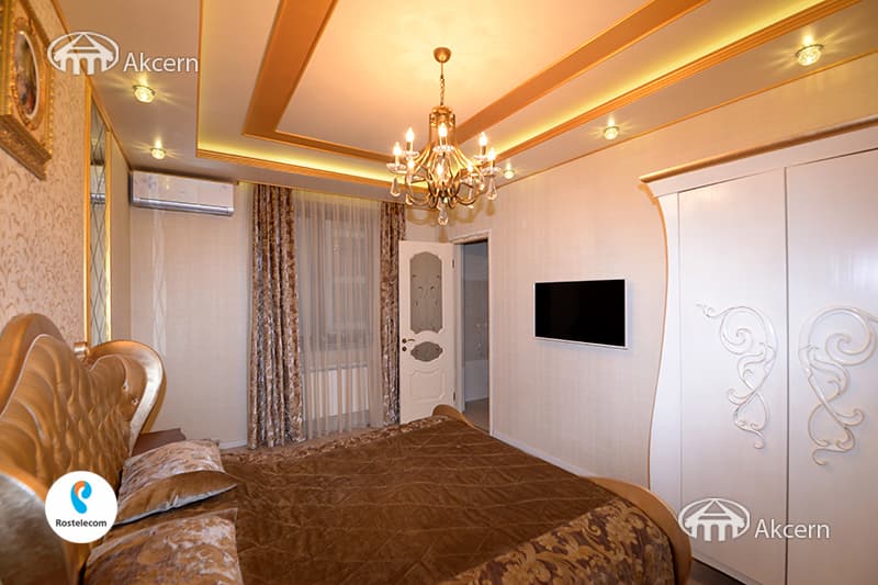 Квартира · 4 комн. · 180 м² · Кентрон