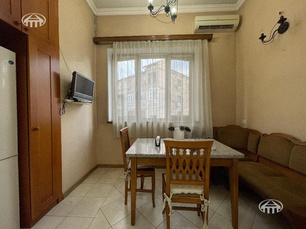Квартира · 3 комн. · 92 м² · Арабкир