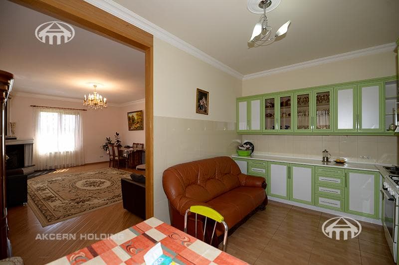 Mansion · 8 rooms · 607.5 m² · Qasax