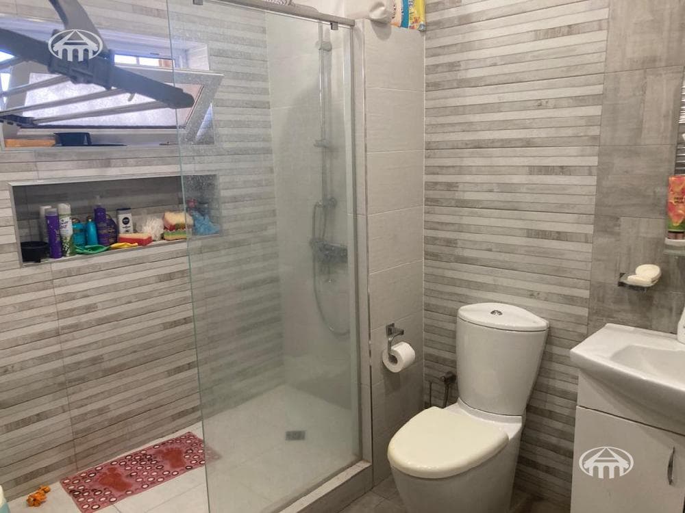 House · 5 rooms · 310 m² · Erebuni
