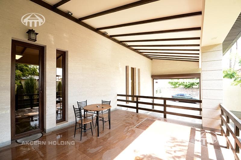 Mansion · 5 rooms · 388 m² · Arabkir
