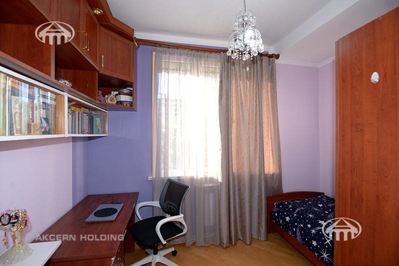 Квартира · 3 комн. · 76 м² · Арабкир
