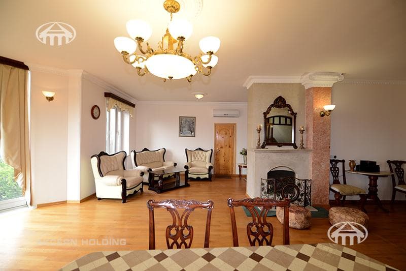 Mansion · 8 rooms · 390 m² · Arabkir