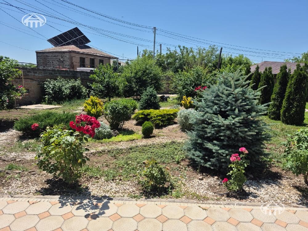 Mansion · 4 rooms · 111 m² · Ashtarak