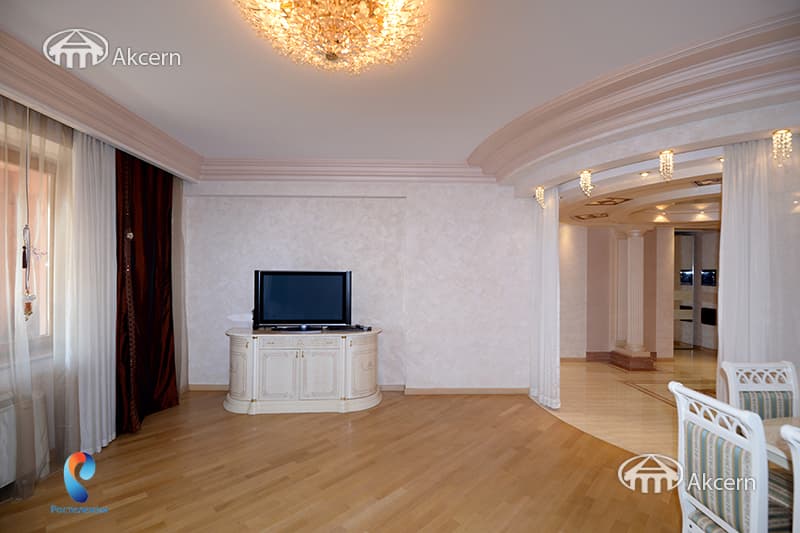 Apartment · 3 rooms · 150 m² · Kentron