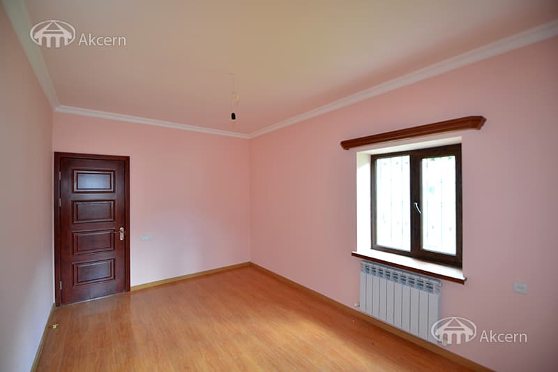 Загородный дом · 5 комн. · 249 м² · Раздан