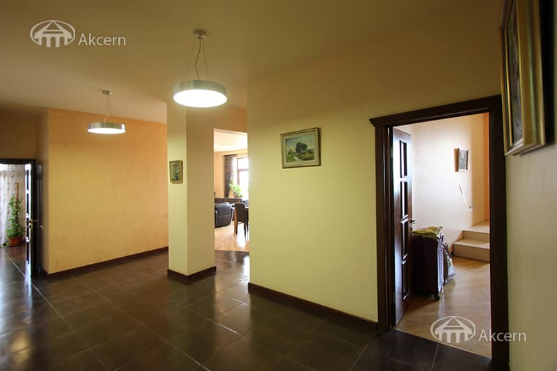 Квартира · 4 комн. · 185 м² · Арабкир — фото 26 из 29