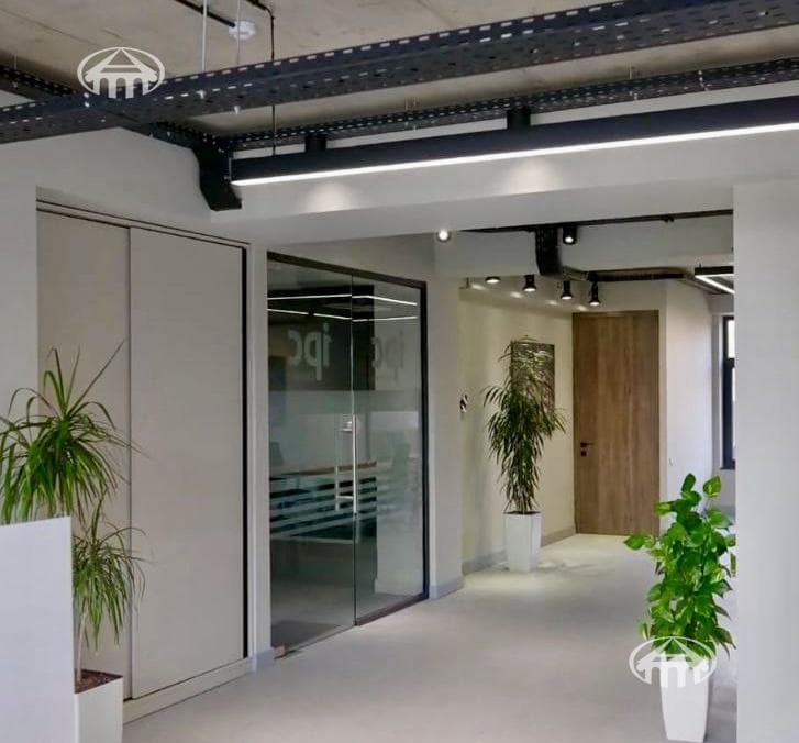 Офис · 845 м² · Кентрон