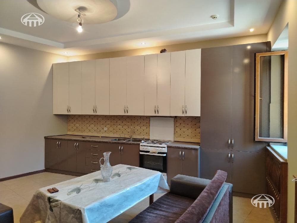 Mansion · 6 rooms · 470 m² · Davtashen — photo 10 / 32