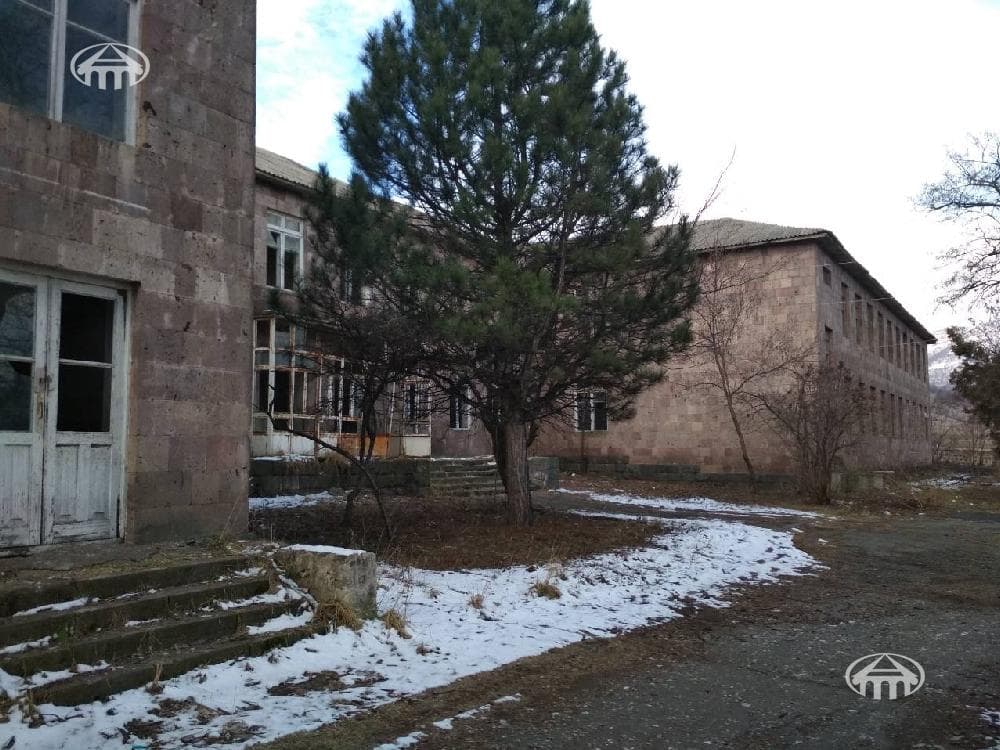 Հյուրանոց · 6175 մ² · Օձուն