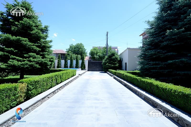Mansion · 5 rooms · 586 m² · Avan — photo 34 / 34