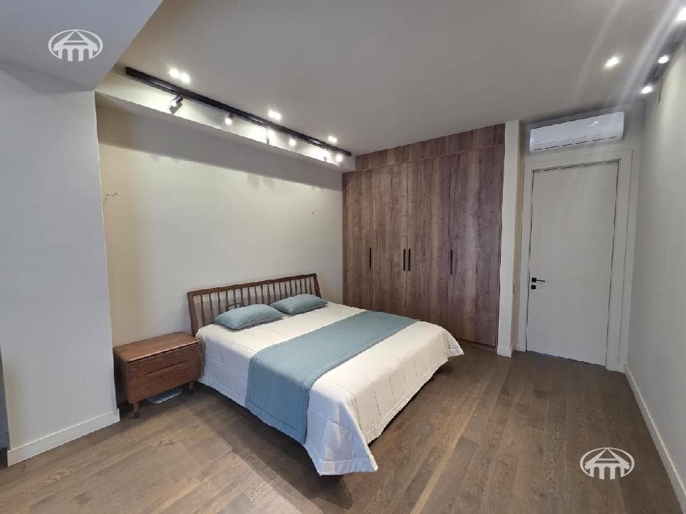 Квартира · 4 комн. · 131 м² · Арабкир