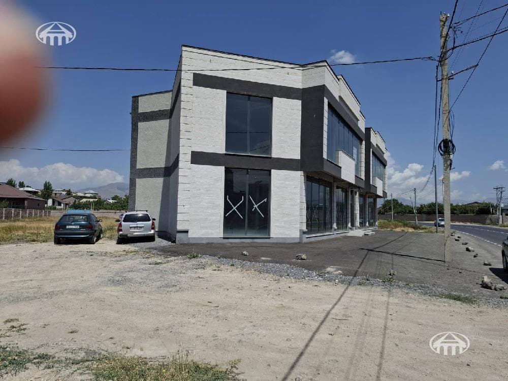 Other · 560 m² · Nor Achn