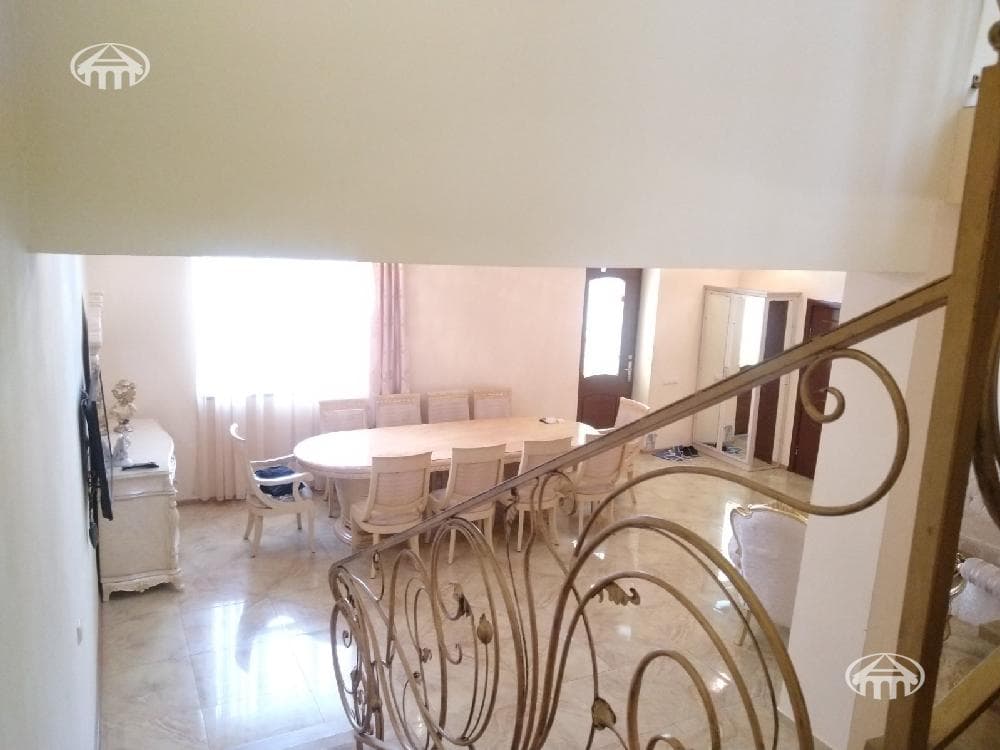 Mansion · 5 rooms · 243 m² · Ajapnyak