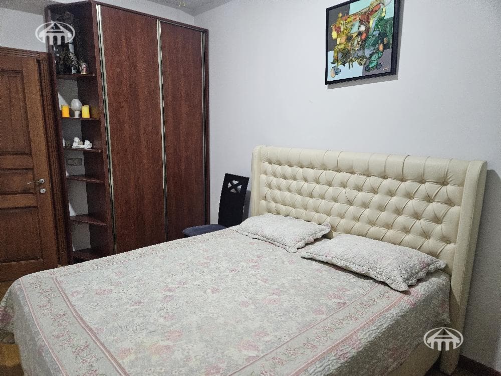 Apartment · 2 rooms · 68 m² · Kentron