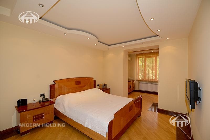 Квартира · 4 комн. · 165 м² · Кентрон