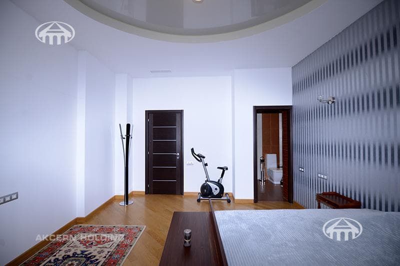 Apartment · 5 rooms · 200 m² · Arabkir