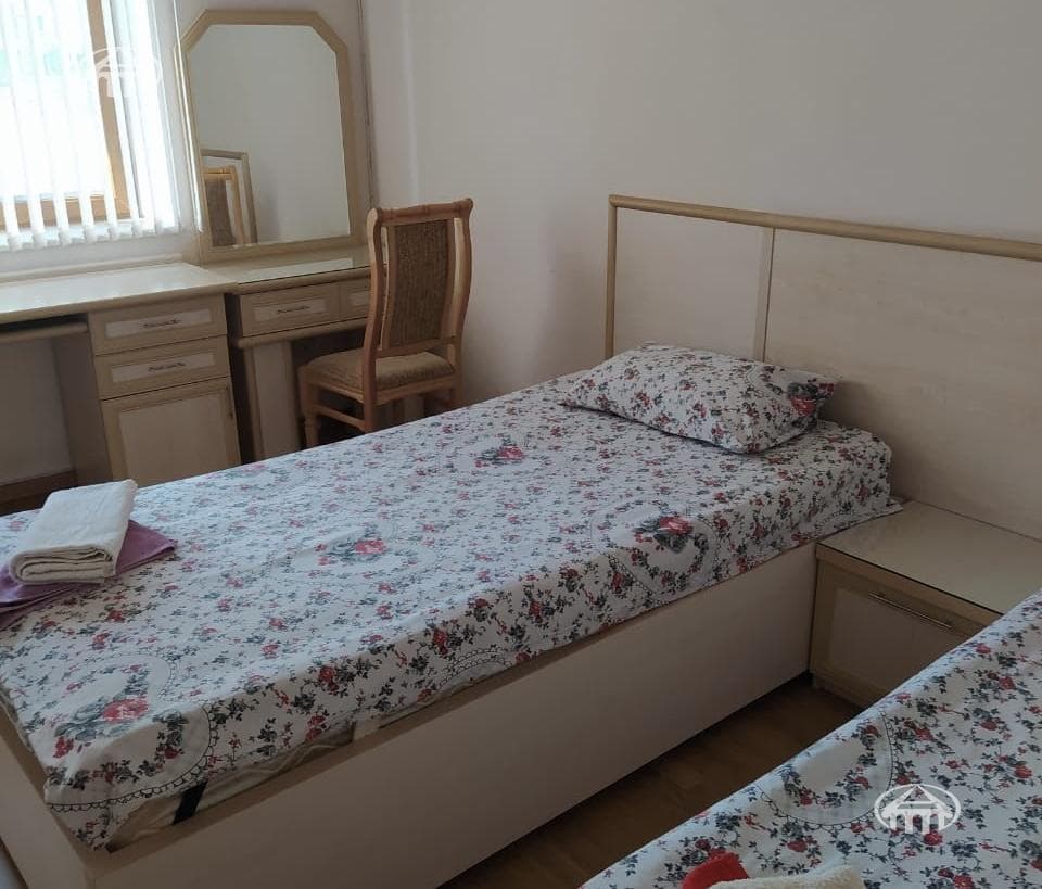 Apartment · 5 rooms · 181 m² · Kentron