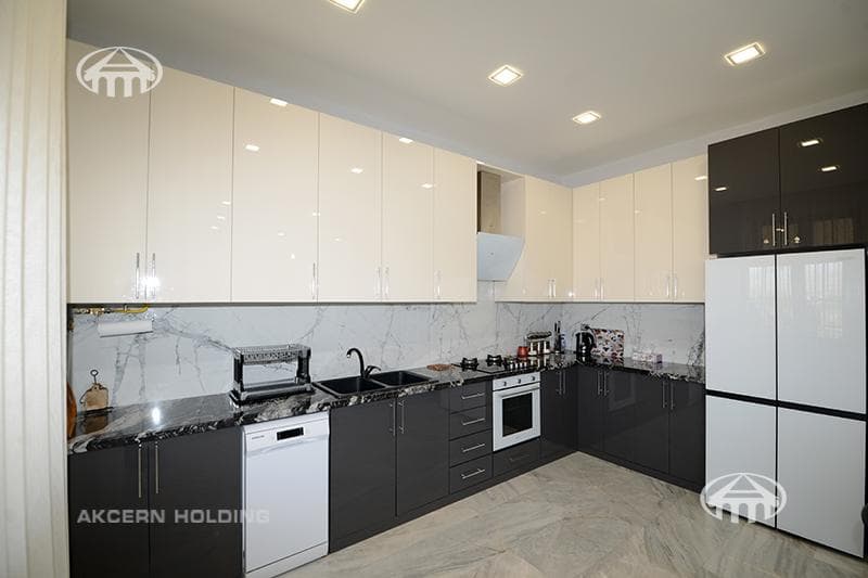 Особняк · 5 комн. · 306 м² · Нор Ачн