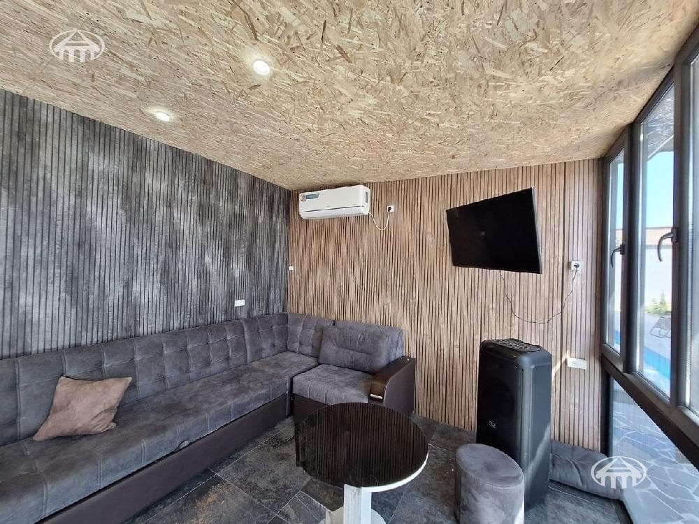 Mansion · 6 rooms · 246 m² · Zovuni