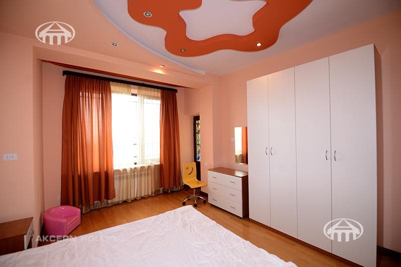 Mansion · 6 rooms · 415 m² · Nor Nork