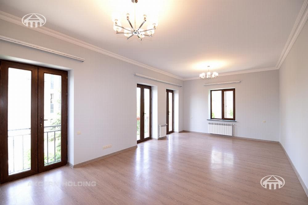 Mansion · 4 rooms · 300 m² · Nork-Marash — photo 12 / 34