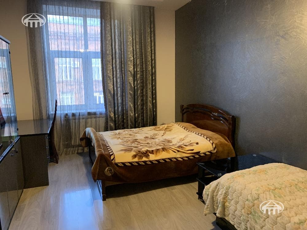 Apartment · 3 rooms · 92 m² · Kentron