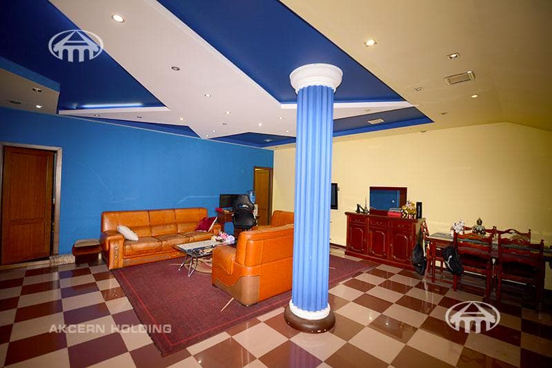 Квартира · 7 комн. · 223 м² · Кентрон