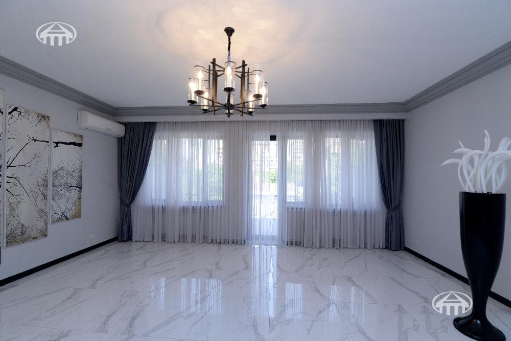 Mansion · 5 rooms · 600 m² · Arabkir