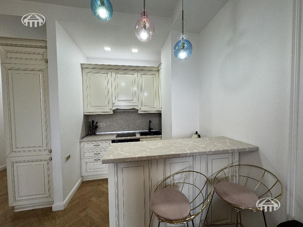 Apartment · 2 rooms · 58 m² · Kentron
