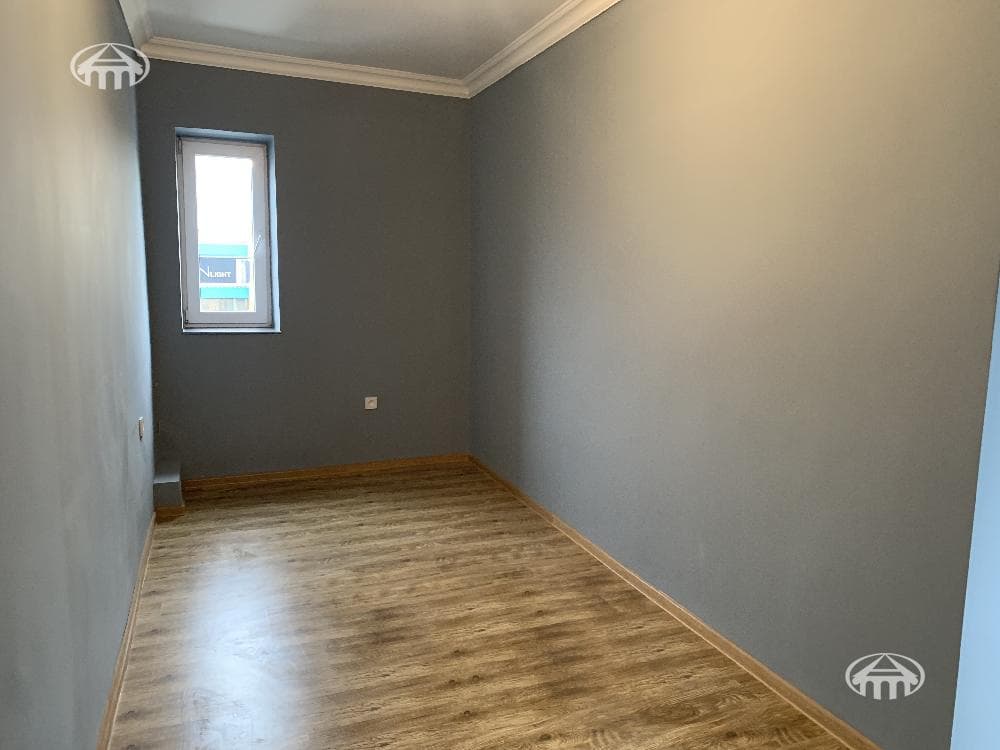 Office · 80 m² · Kentron