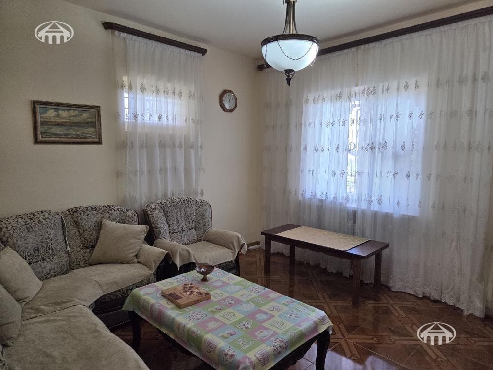 Mansion · 5 rooms · 296 m² · Djrvej