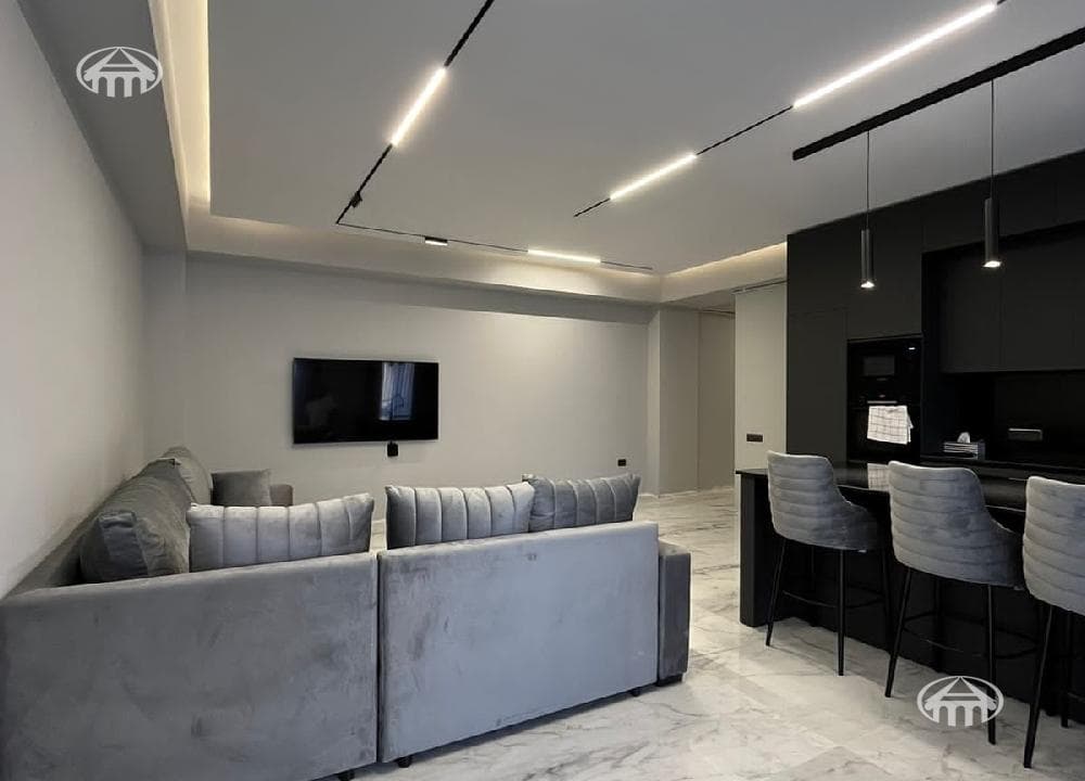 Apartment · 3 rooms · 124 m² · Kentron